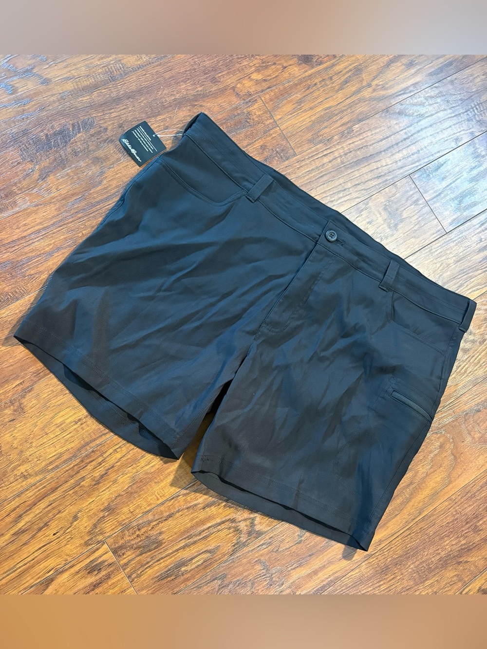 NWT Eddie Bauer women’s size 24 Rainer Shorts